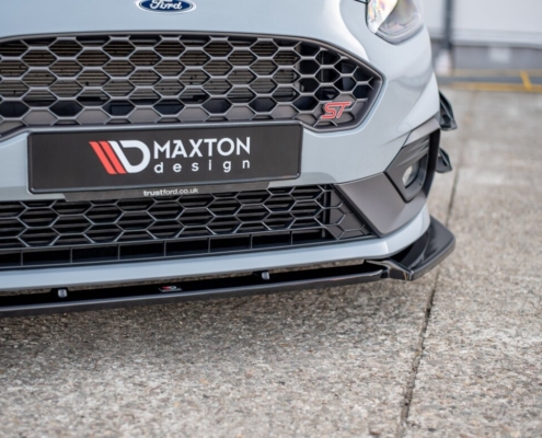 cup-spoilerlippe-front-ansatz-v7-fuer-ford-fiesta-mk8-st-st-line-schwarz-hochglanz~3