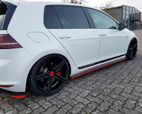 seitenschweller-ansatz-cup-leisten-fuer-vw-golf-mk7-gti-clubsport-schwarz-hochglanz~2