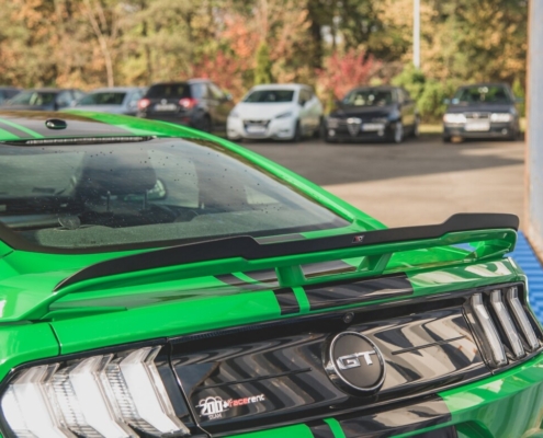 heck-spoiler-aufsatz-abrisskante-fuer-ford-mustang-gt-mk6-facelift-schwarz-hochglanz~4